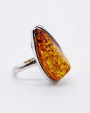 AMBER RING ⋄ Size 8.5