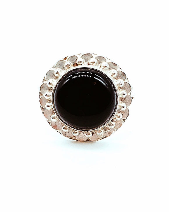 ROUND ONYX RING ⋄ Size 8