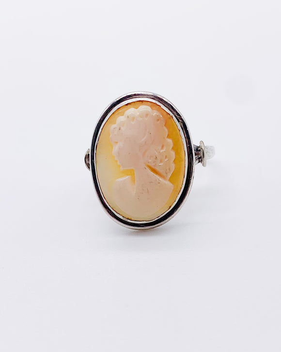 CAMEO RING ⋄ Size 7.75