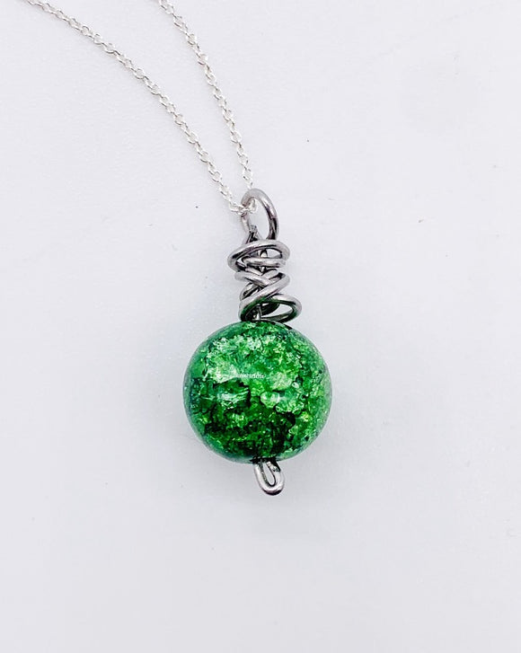 GREEN CRACKLE QUARTZ NECKLACE