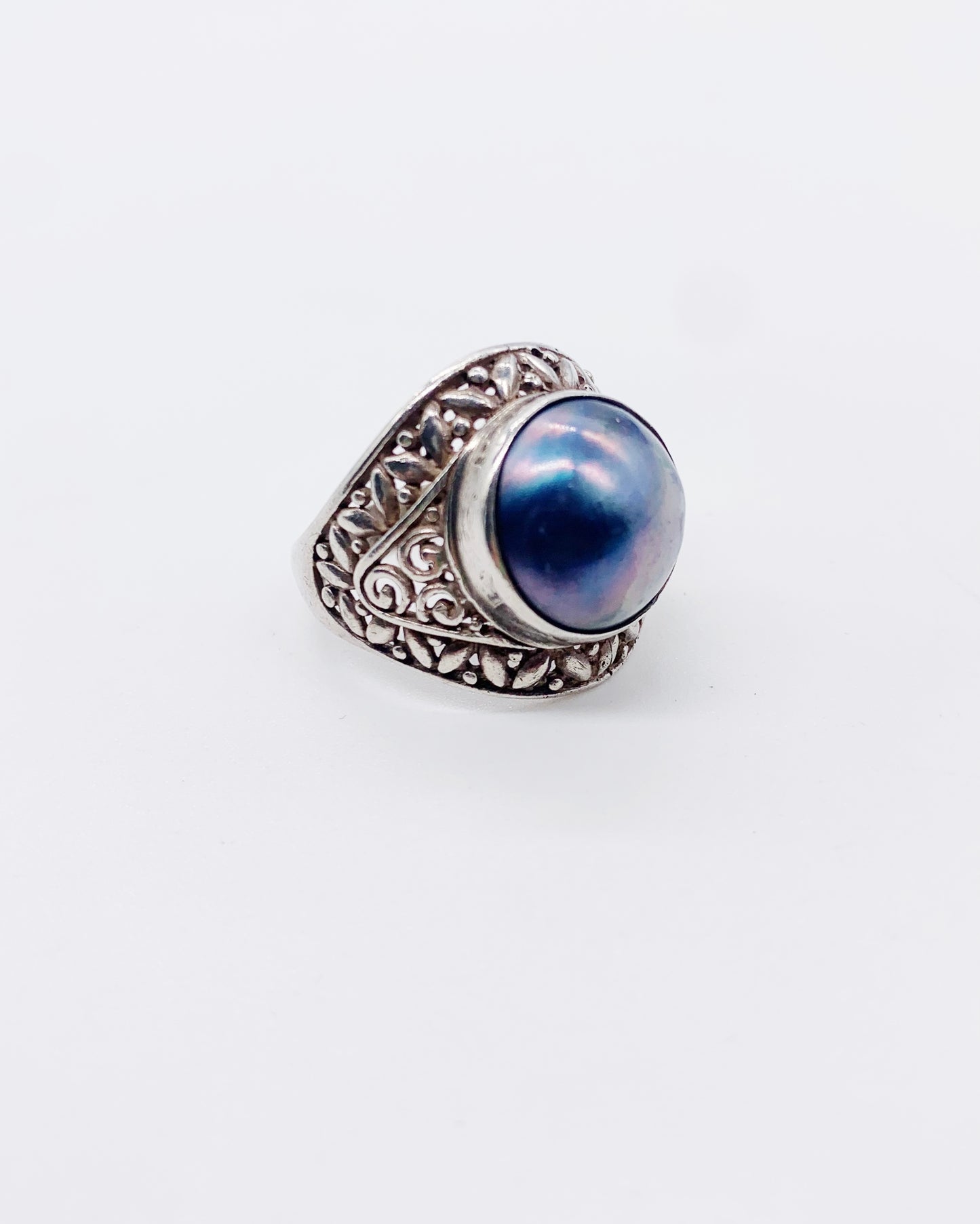 BLUE MABE PEARL RING