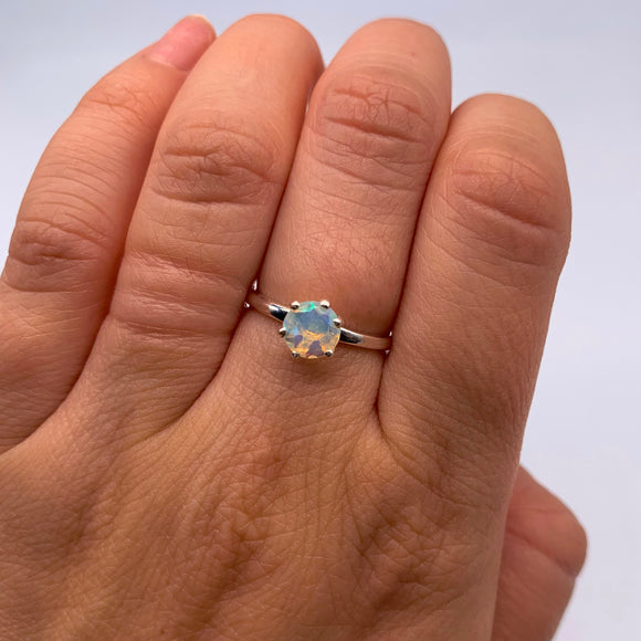 OPAL CLAW RING ⋄ Size 5.5