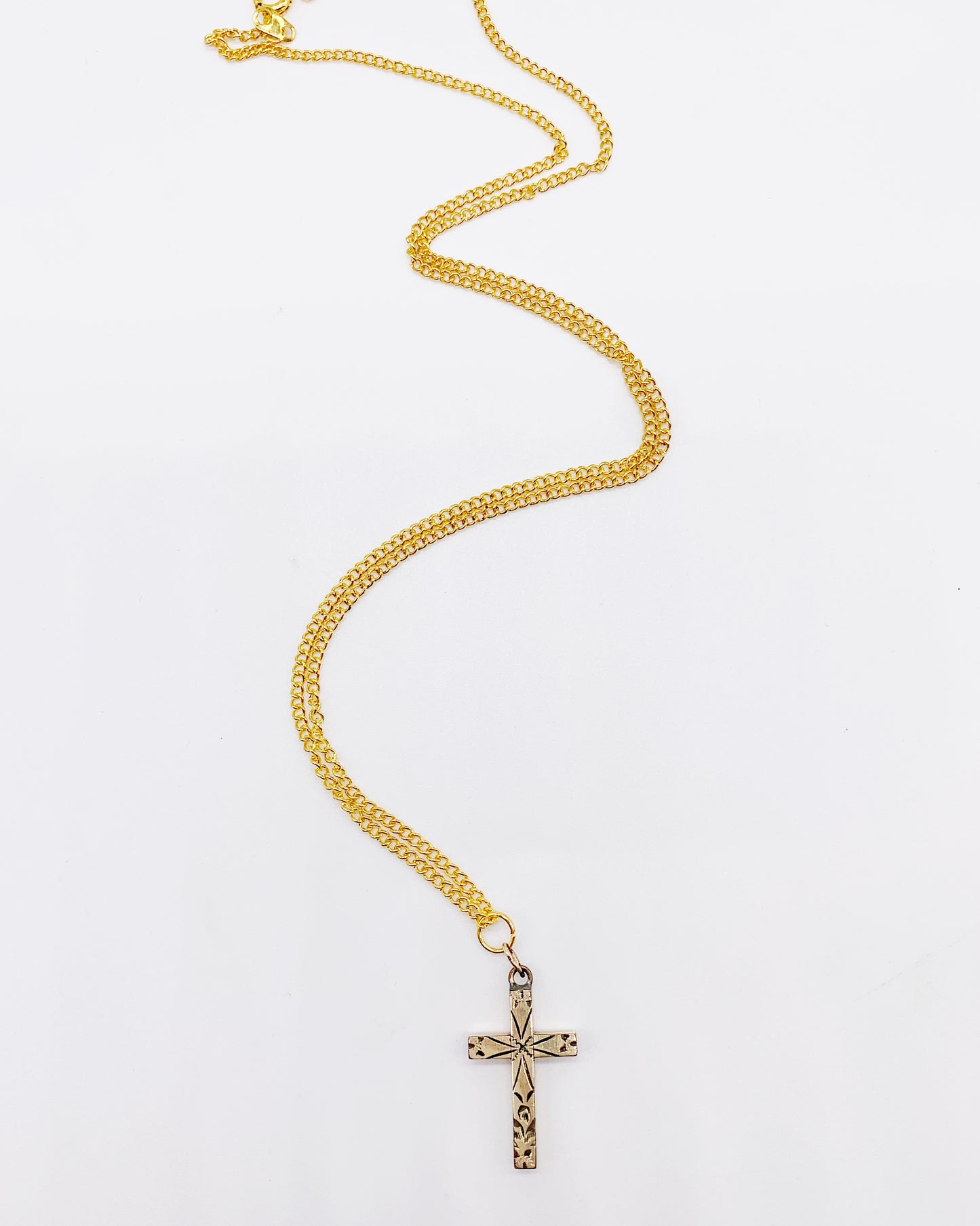 ETCHED GOLD CROSS NECKLACE