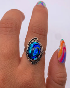NAVAJO ABALONE SHELL RING ⋄ Size 5.75