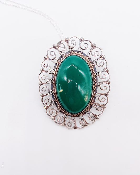 GREEN AGATE NECKLACE