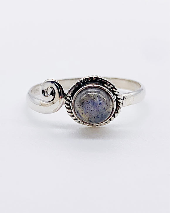 LABRADORITE SWIRL RING ⋄ Size 9.5
