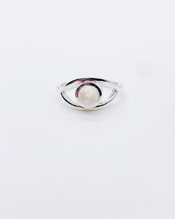 MOONSTONE EYE RING ⋄ Size 5.5