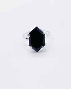 ONYX HEXAGON RING • Sz 8