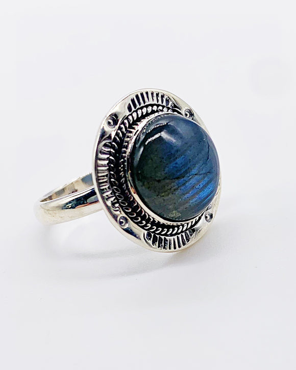 ROUND LABRADORITE RING ⋄ Size 7