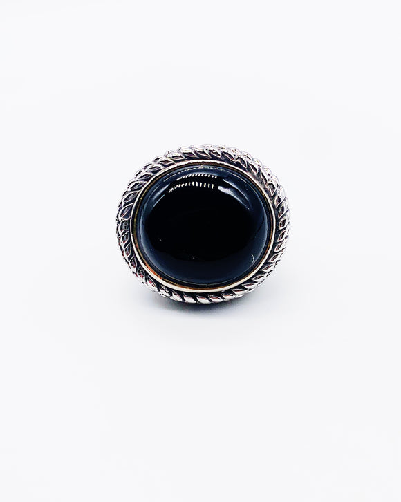 ONYX STATEMENT RING ⋄ Size 8.75