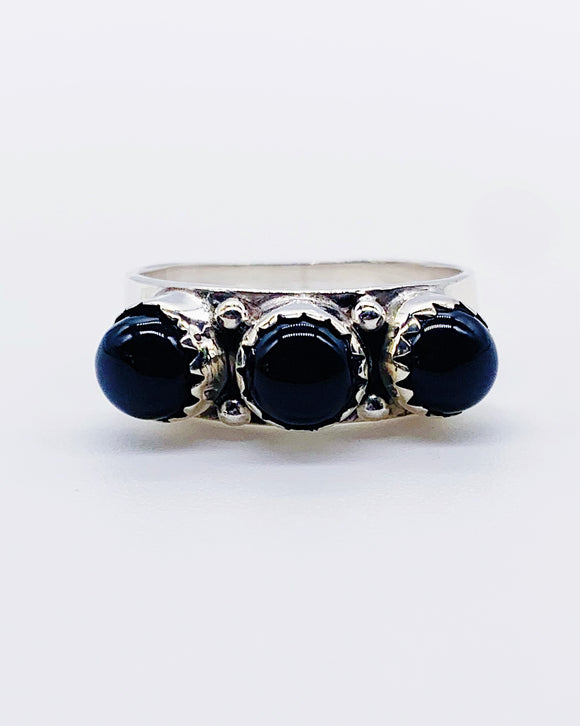 TRIPLE ONYX BAND ⋄ Size 9