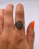 LEAF WINDOW RING