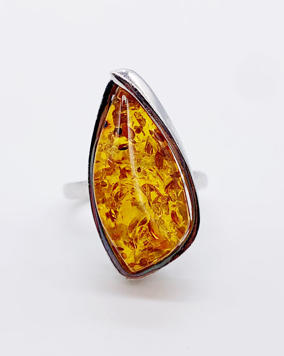 AMBER RING ⋄ Size 8.5