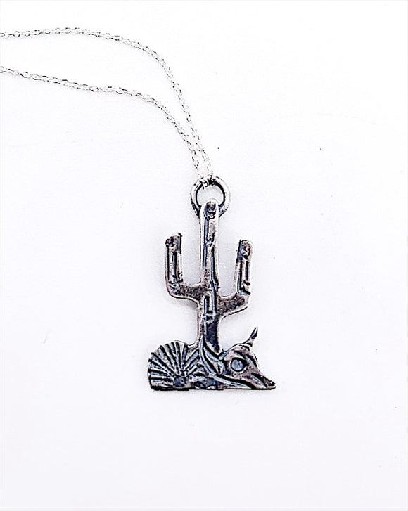 HAPPY TRAILS NECKLACE