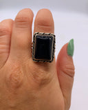 ONYX BLOCK TWIST RING