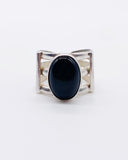 ONYX TRIPLE SHANK BAND ⋄ Size 6