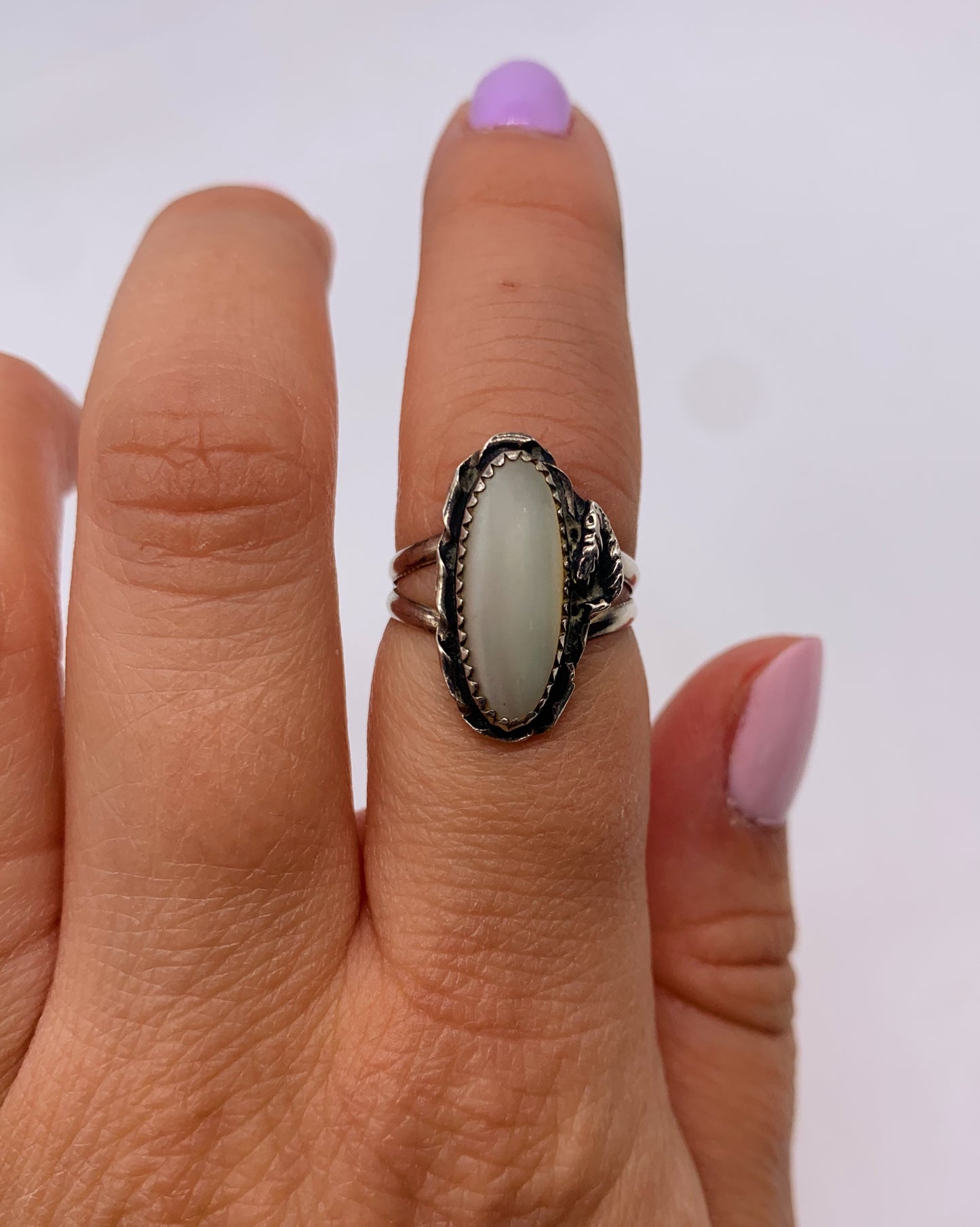 OVAL PEARL RING