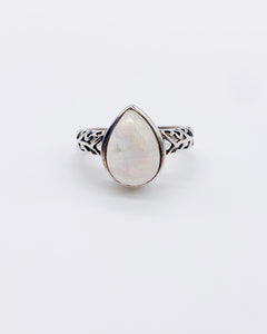 MOONSTONE DROP RING ⋄ Size 6