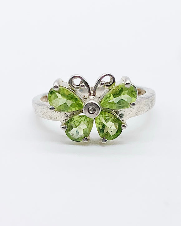 PERIDOT BUTTERFLY RING ⋄ Size 8