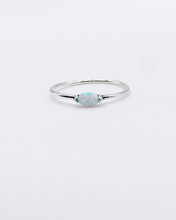 WHITE OPAL RING ⋄ Size 10