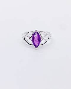 AMETHYST TRIQUETRA RING • Sz 7