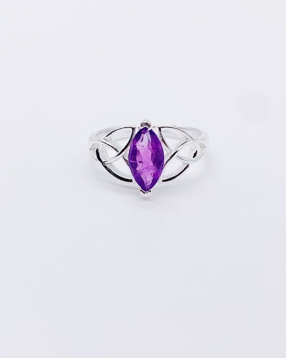 AMETHYST TRIQUETRA RING • Sz 7