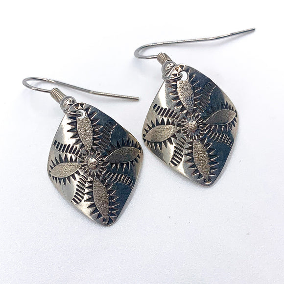 NAVAJO FLOWER DRAPE EARRINGS
