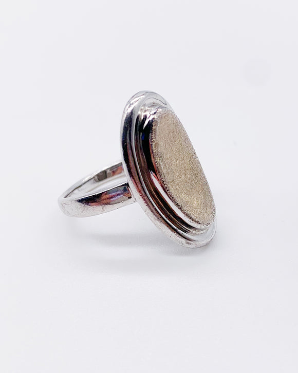 ETCHED GOLD PANEL RING ⋄ Size 9