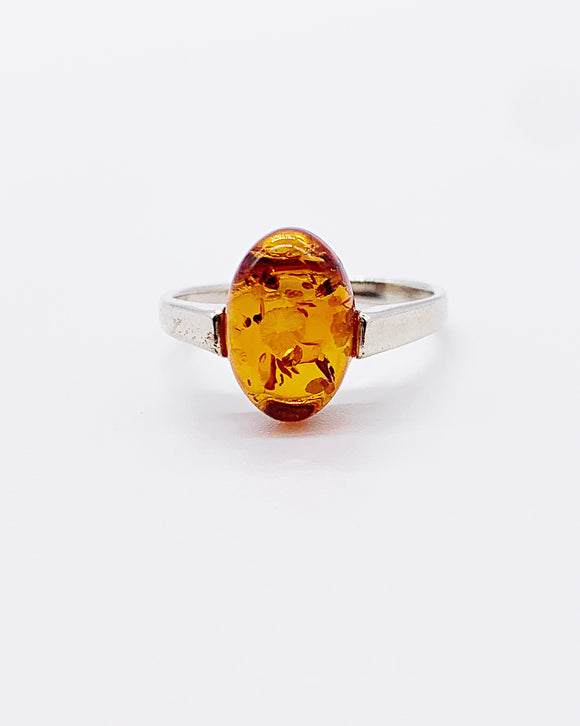 AMBER RING ⋄ Size 7.5