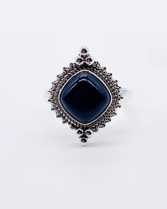 ONYX DIAMOND RING ⋄ Size 8
