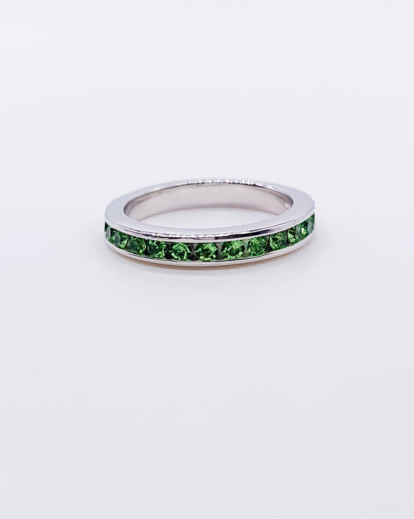 PERIDOT CZ INFINITY BAND • Sz 6