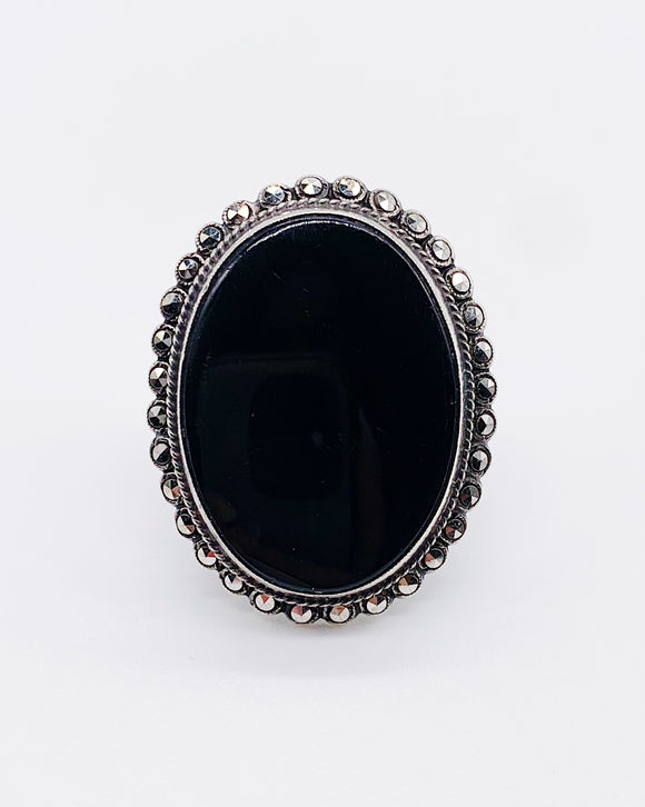 ONYX STATEMENT RING ⋄ Size 6.25