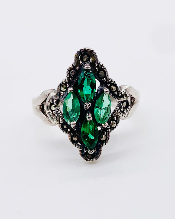 DEEP GREEN CZ CLUSTER RING ⋄ Size 8