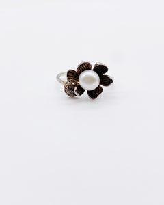 GOLD PEARL FLOWER RING