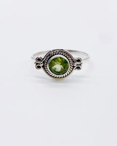 PERIDOT LOOP RING ⋄ Size 8.75