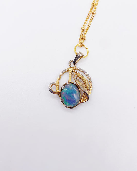 GOLD OPAL NECKLACE