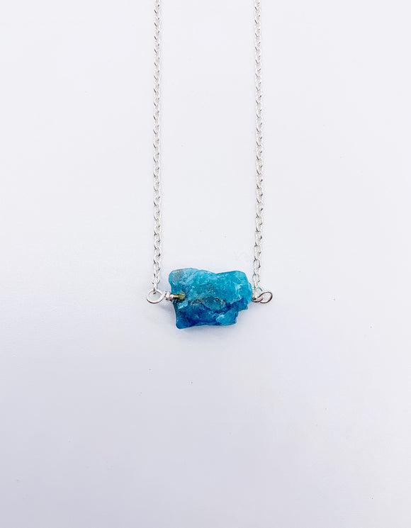 RAW APATITE NECKLACE