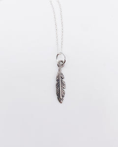 FEATHER NECKLACE