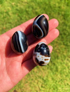 BLACK BANDED AGATE EGG